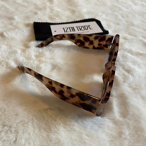 NWT 12th Tribe Hepburn Tortoise Brown Sunglasses - O/S - Picture 2 of 4
